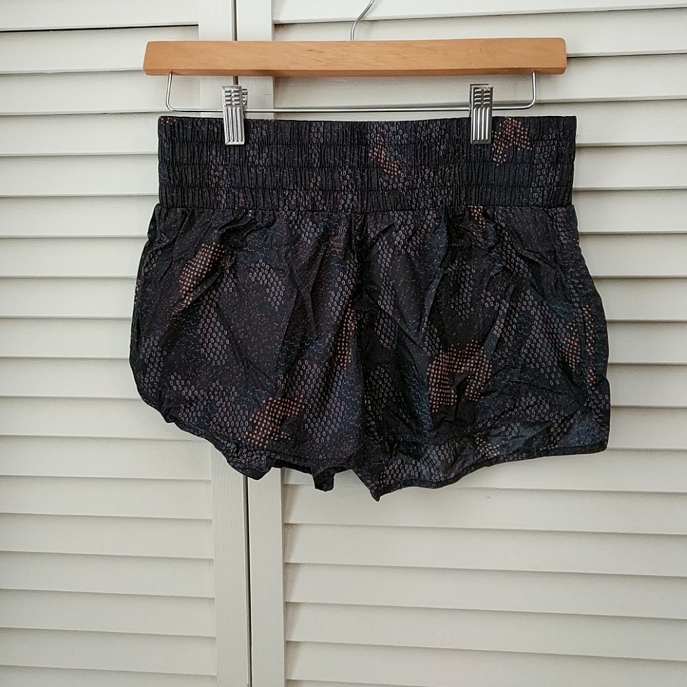 Theory 38 active wear shorts xs